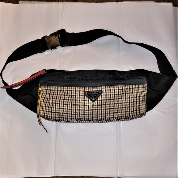 NIB! ❤️Prada Unisex Rare Black/Plaid Nylon Fanny Pack - Picture 1 of 7